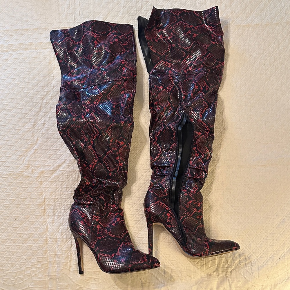 Elegant Over the Knee Snakeskin Boots